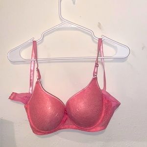 3 brand new lace bras from pink!